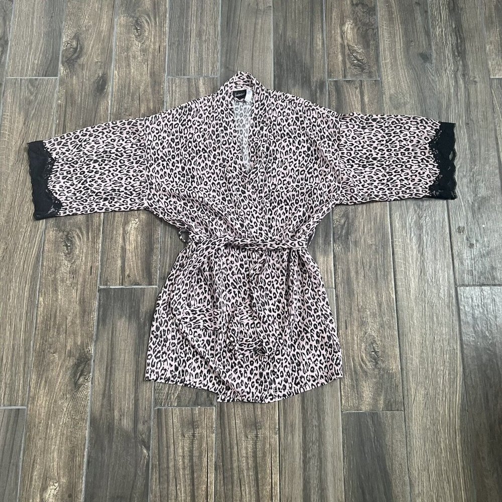 fredricks of hollywood cheetah print pink black robe small medium Lace